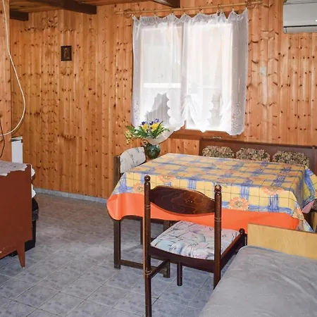 Casa vacanze Two-bedroom Holiday In Balatonboglár